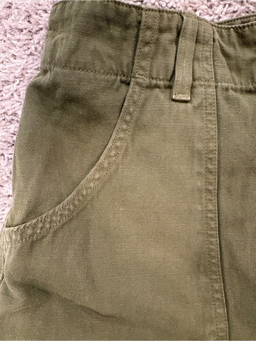 Citizens of Humanity High-Rise Utility Shorts Olive Green - Picture 5 of 15